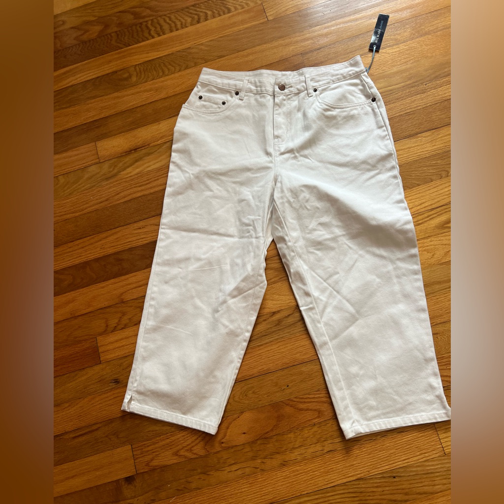 Bill Blass Capris